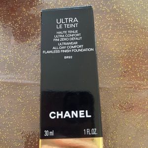 Chanel foundation